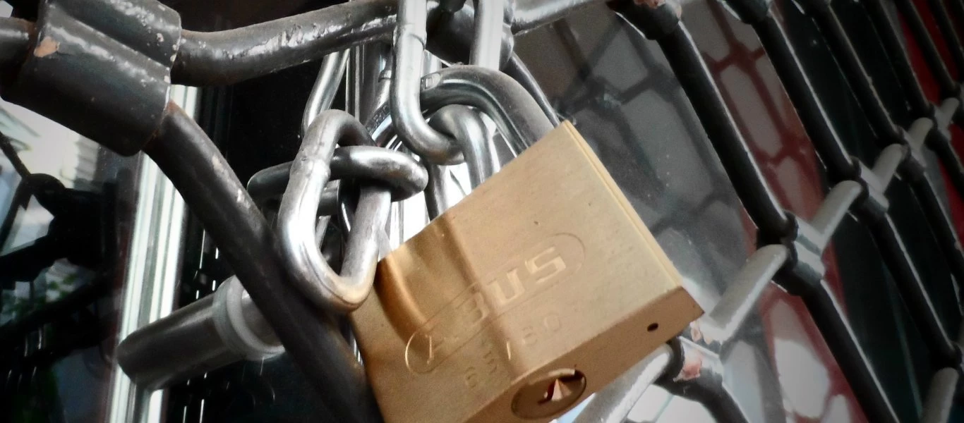 Κίνα: Οι αρχές κλειδαμπαρώνουν στα σπίτια τους όσους είναι πιθανοί φορείς κορωνοϊού